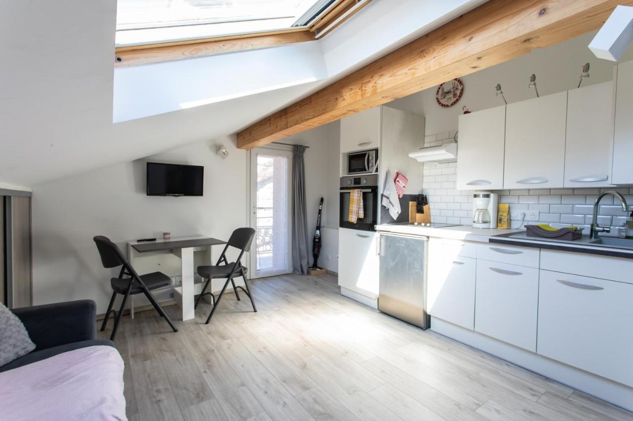 Le Coq Charmant Petit Studio En Centre Ville D'Embrun Luaran gambar